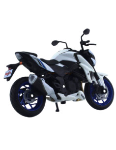 Suzuki GSX-S750 blanca  -Motos a escala 1:18 2