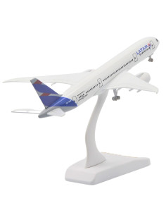 Avión de Latam a Escala - Escala 1:350 2