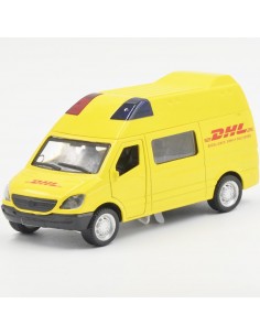 Camioneta DHL envio de paquetes amarilla-singasolina