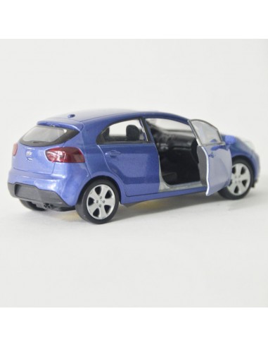 Kia rio azul Escala 1:32 - Sin gasolina
